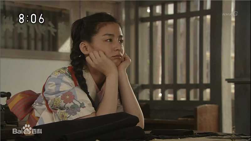 最新尾野真千子(Machiko Ono，おの まちこ)在《康乃馨》图片中的壁纸