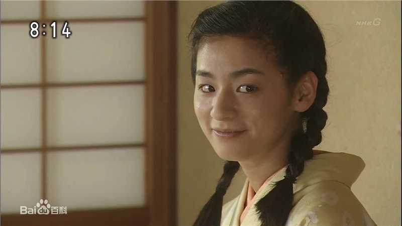 最新尾野真千子(Machiko Ono，おの まちこ)在《康乃馨》图片中的壁纸