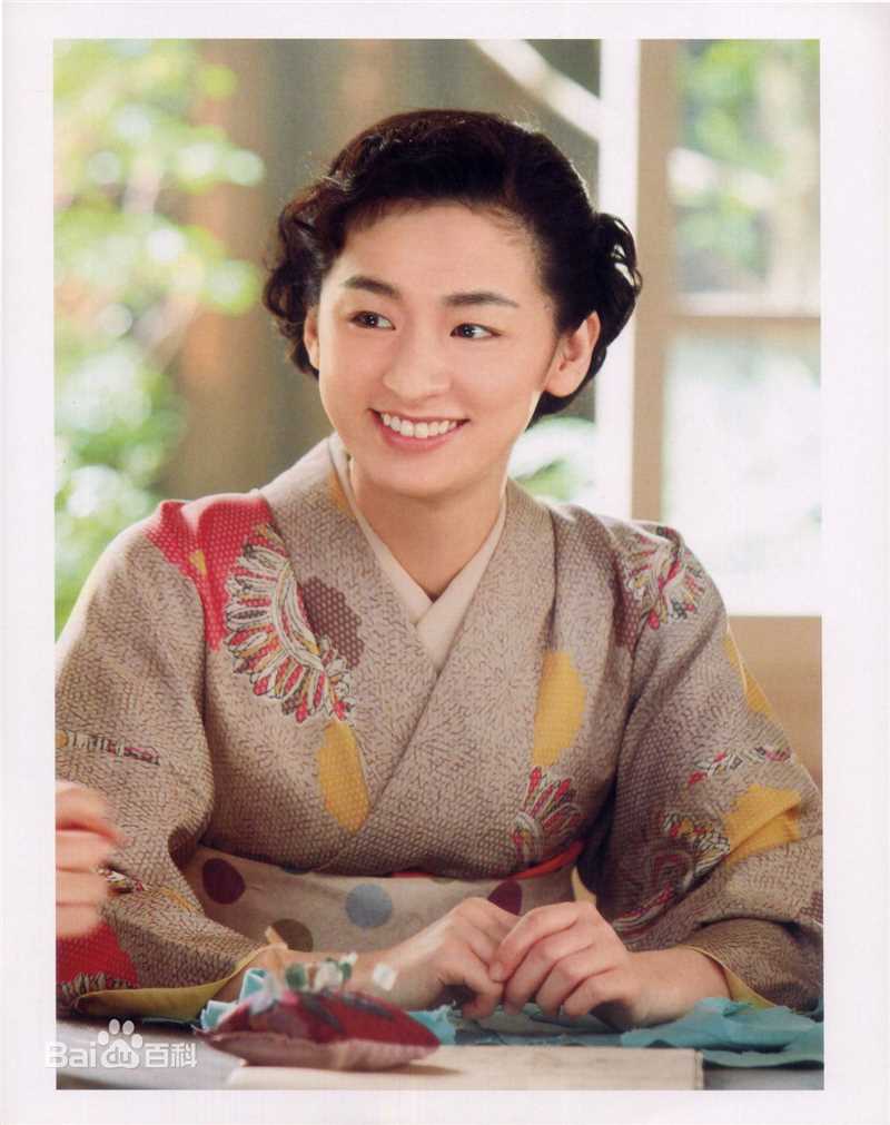 最新尾野真千子(Machiko Ono，おの まちこ)在《康乃馨》图片中的壁纸