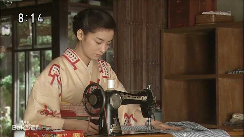 最新尾野真千子(Machiko Ono，おの まちこ)在《康乃馨》图片中的壁纸