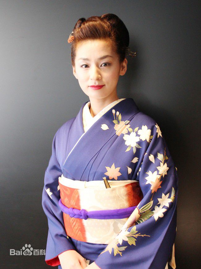 尾野真千子(Machiko Ono，おの まちこ)前后照片