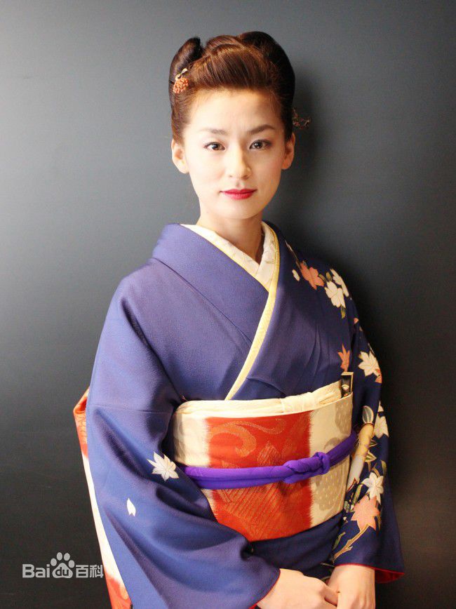 尾野真千子(Machiko Ono，おの まちこ)前后照片