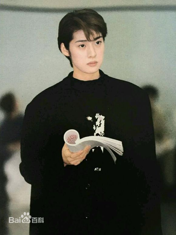 天海祐希(Amami Yuki)在宝冢时的稽古场景生活照相册