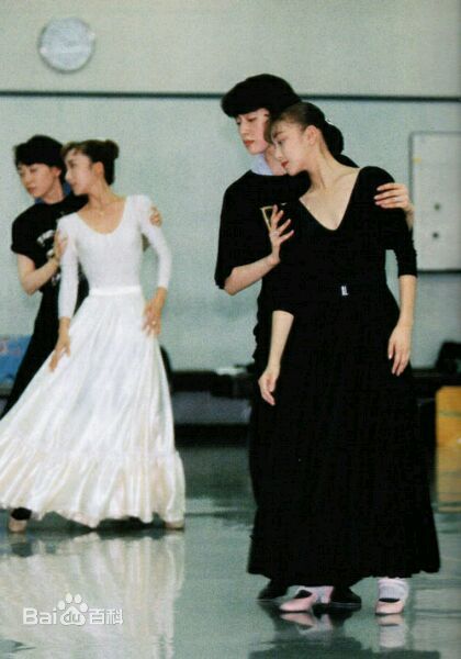 天海祐希(Amami Yuki)在宝冢时的稽古场景生活照相册