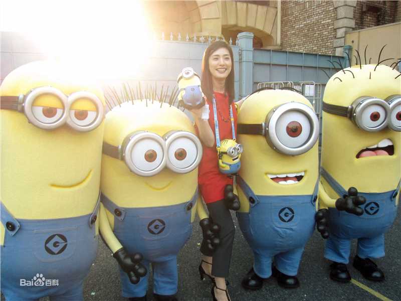 天海祐希(Amami Yuki)为电影小黄人宣传壁纸壁纸