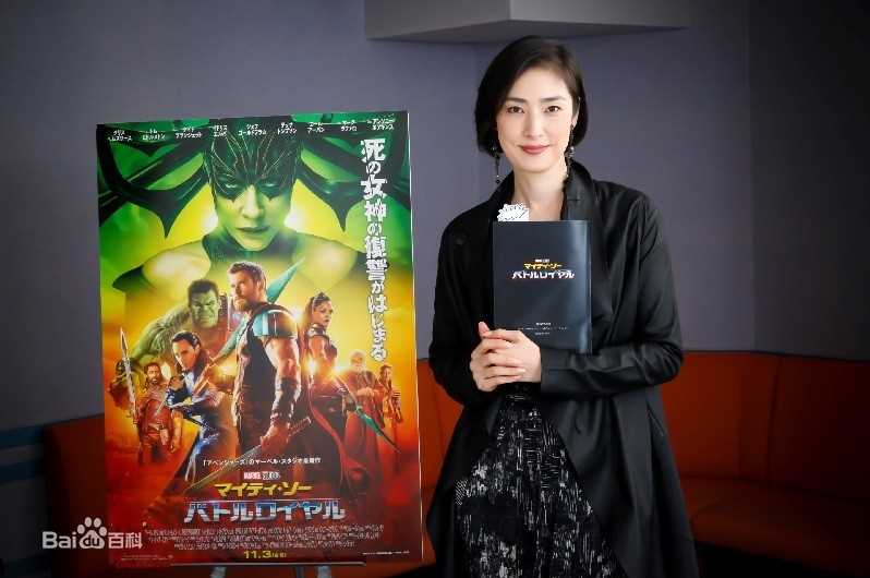 天海祐希(Amami Yuki)为日语版电影和动画配音前后照片