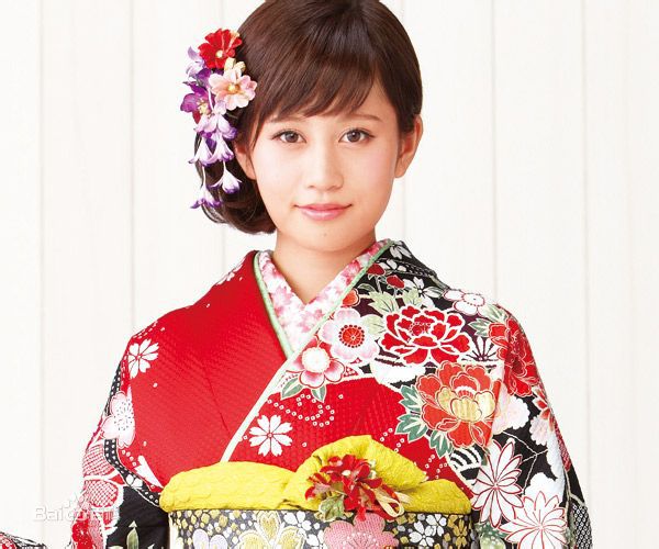 前田敦子(まえだ あつこ(Atsuko Maeda)、あっちゃん（昵称）)最优质杂志