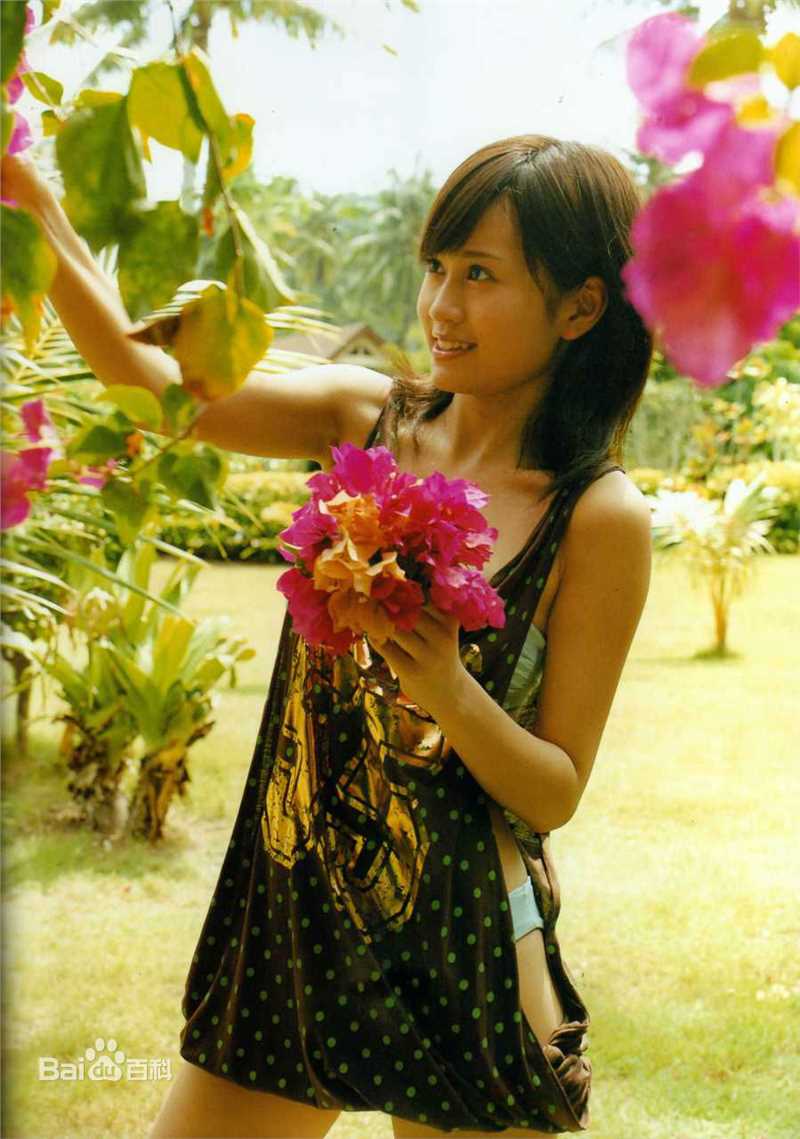 前田敦子(まえだ あつこ(Atsuko Maeda)、あっちゃん（昵称）)高清1st图集