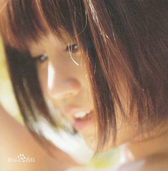 前田敦子(まえだ あつこ(Atsuko Maeda)、あっちゃん（昵称）)< Flower >前后照片