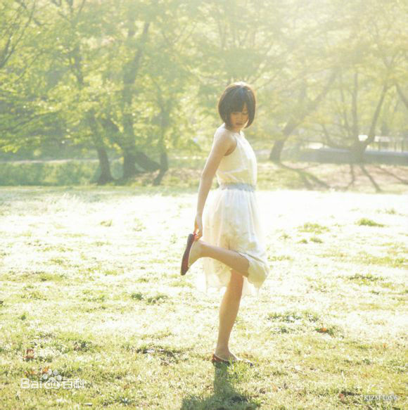 前田敦子(まえだ あつこ(Atsuko Maeda)、あっちゃん（昵称）)< Flower >前后照片