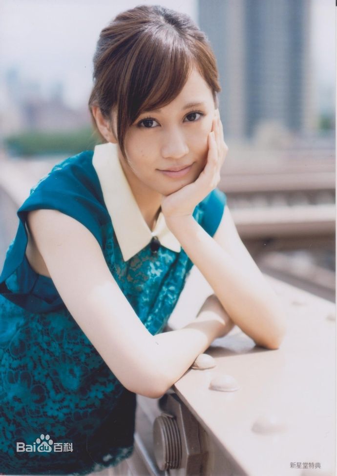 最新前田敦子(まえだ あつこ(Atsuko Maeda)、あっちゃん（昵称）)壁纸