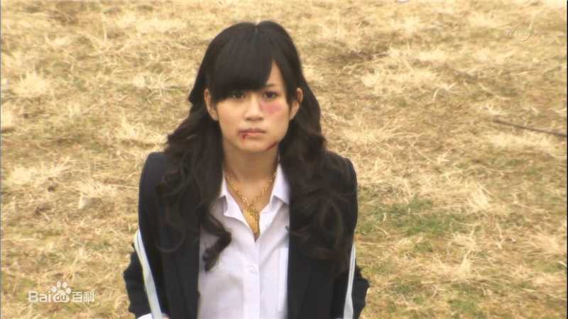 前田敦子(まえだ あつこ(Atsuko Maeda)、あっちゃん（昵称）)真假学园素颜照相册