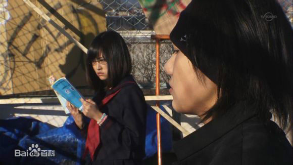 前田敦子(まえだ あつこ(Atsuko Maeda)、あっちゃん（昵称）)真假学园素颜照相册