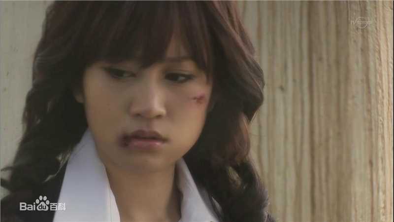 前田敦子(まえだ あつこ(Atsuko Maeda)、あっちゃん（昵称）)真假学园素颜照相册