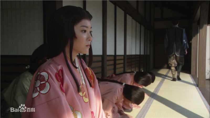 上野树里(Juri Ueno)在《江·公主们的战国》 饰 浅井江中的