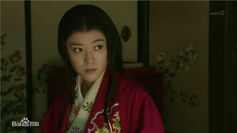 上野树里(Juri Ueno)在《江·公主们的战国》 饰 浅井江中的