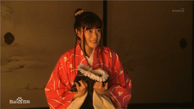 上野树里(Juri Ueno)在《江·公主们的战国》 饰 浅井江中的