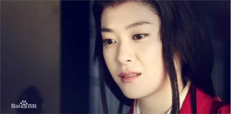 上野树里(Juri Ueno)在《江·公主们的战国》 饰 浅井江中的