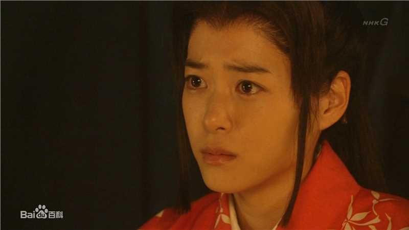 上野树里(Juri Ueno)在《江·公主们的战国》 饰 浅井江中的