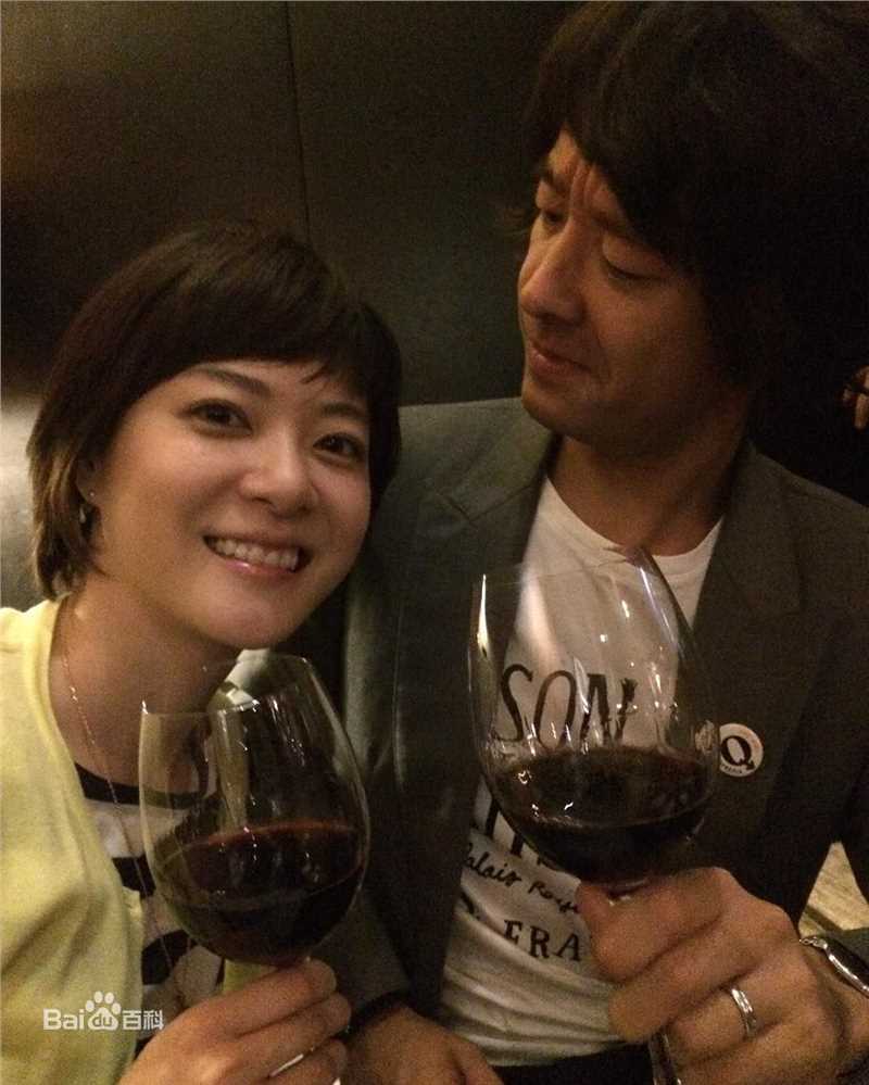 上野树里(Juri Ueno)与丈夫和田唱图册