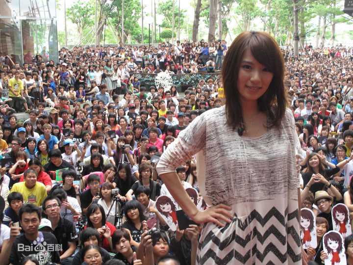田馥甄(Hebe Tien、Anita)在2010年《to hebe》专辑台湾签售会中的