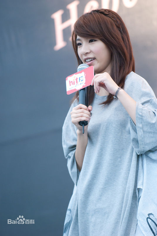 田馥甄(Hebe Tien、Anita)在2010年《to hebe》专辑台湾签售会中的