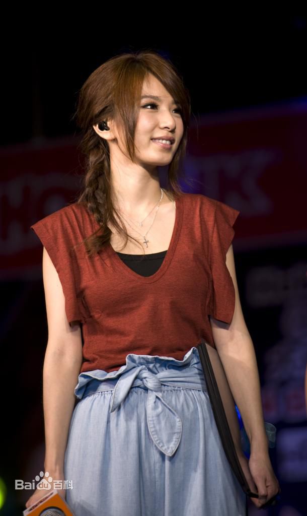 田馥甄(Hebe Tien、Anita)在2010年《to hebe》专辑大马签售会中的