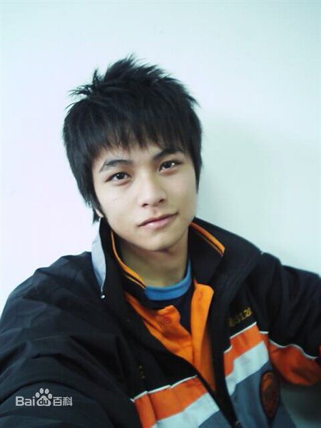 杨铭威(Male)生活照图片图册
