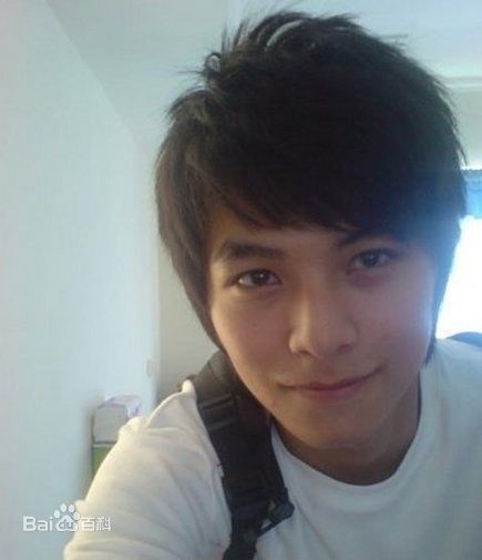 杨铭威(Male)生活照图片图册