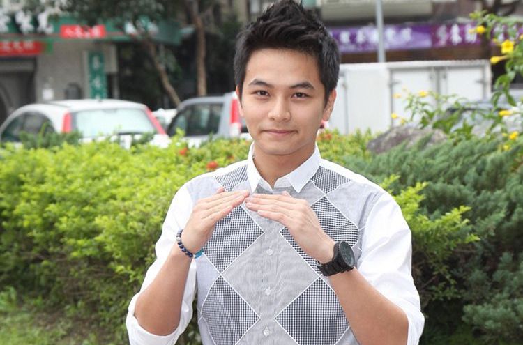 最新杨铭威(Male)性感图片