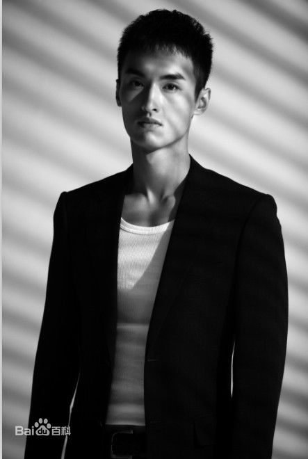 秦晓飞最新图集