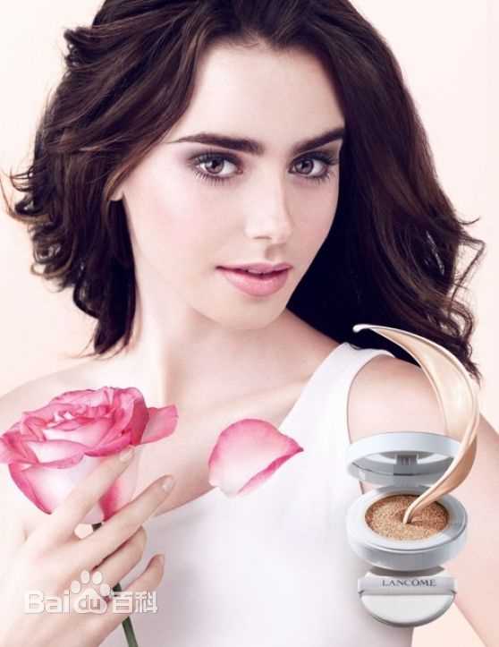 高清莉莉·柯林斯(Lily Collins)性感图片