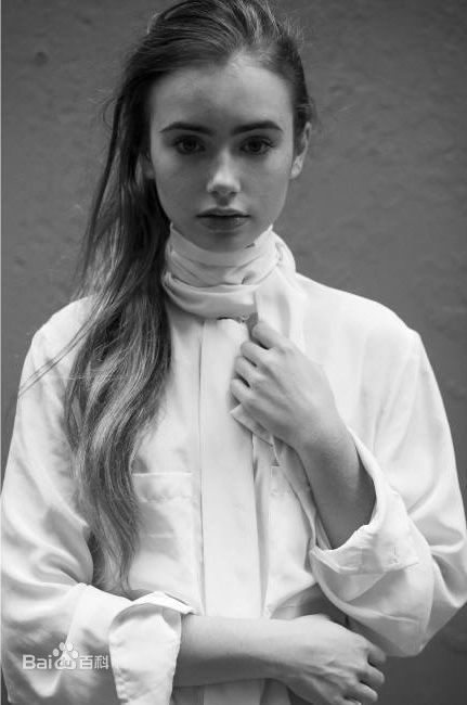 莉莉·柯林斯(Lily Collins)精彩图册