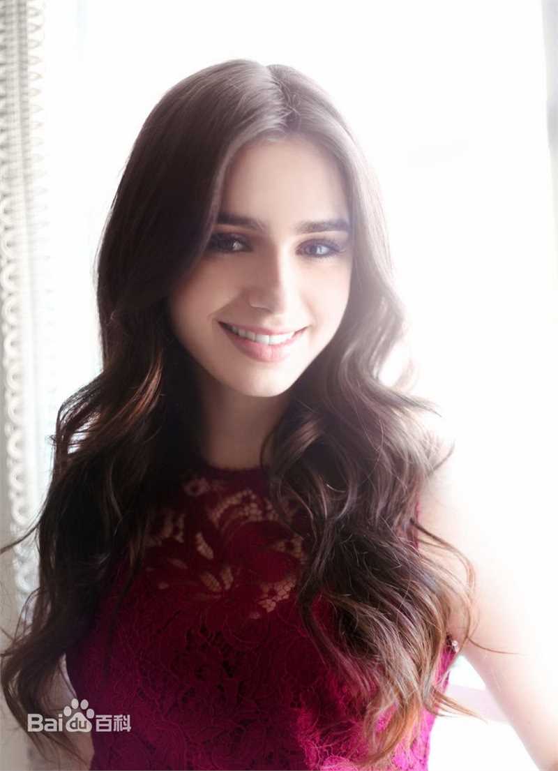 莉莉·柯林斯(Lily Collins)精彩图册