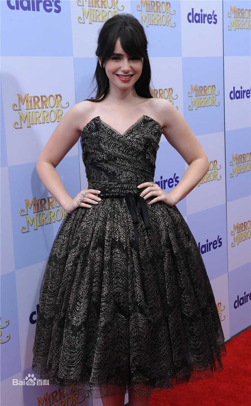 最优质莉莉·柯林斯(Lily Collins)精彩图册