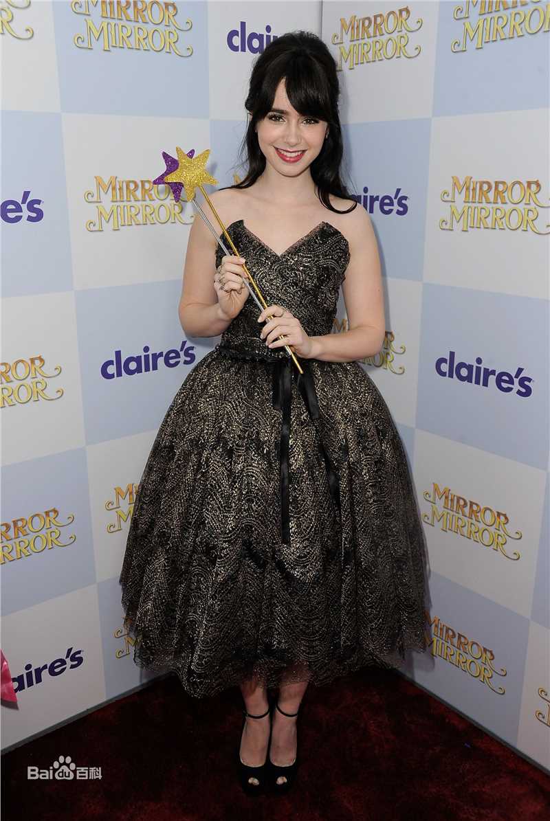 最优质莉莉·柯林斯(Lily Collins)精彩图册