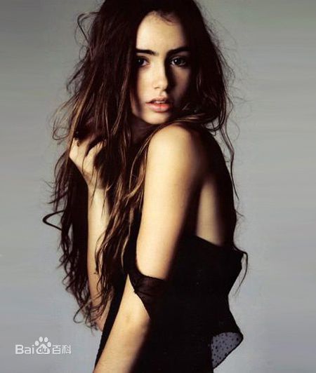 莉莉·柯林斯(Lily Collins)精彩图册