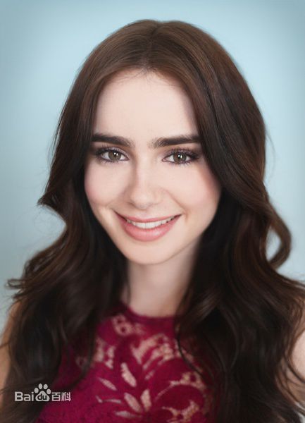 莉莉·柯林斯(Lily Collins)精彩图册