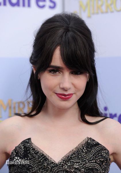 莉莉·柯林斯(Lily Collins)精彩图册