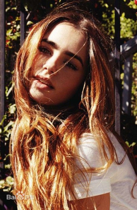 莉莉·柯林斯(Lily Collins)精彩图册