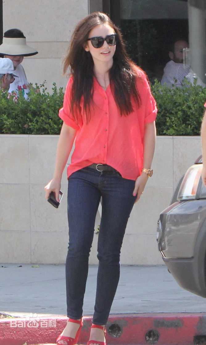 莉莉·柯林斯(Lily Collins)精彩图册