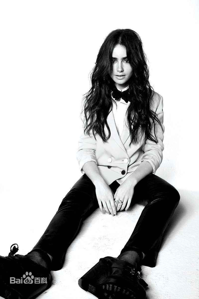 莉莉·柯林斯(Lily Collins)精彩图册