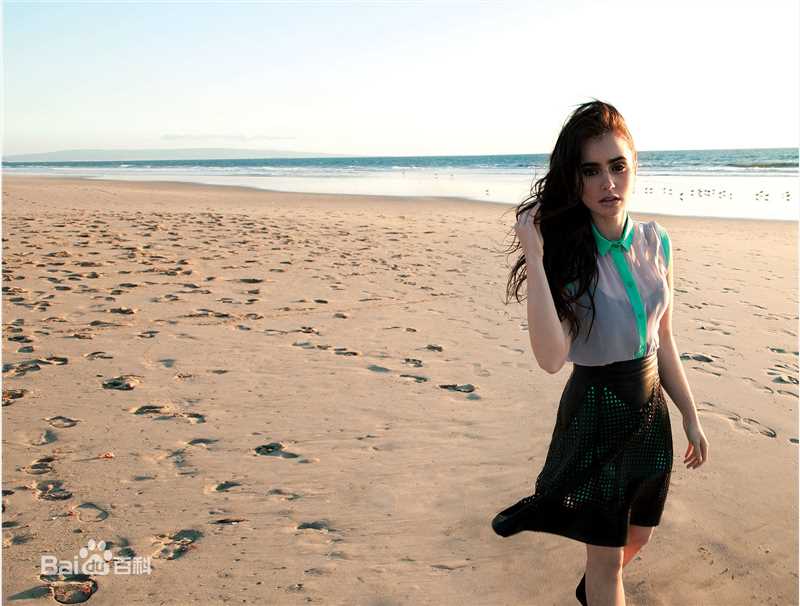 莉莉·柯林斯(Lily Collins)精彩图册