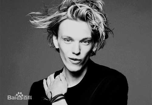 杰米·坎贝尔·鲍尔(Jamie Campbell Bower)最全杂志相册