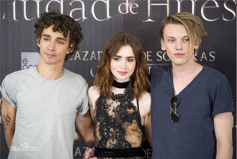 高清杰米·坎贝尔·鲍尔(Jamie Campbell Bower)图片