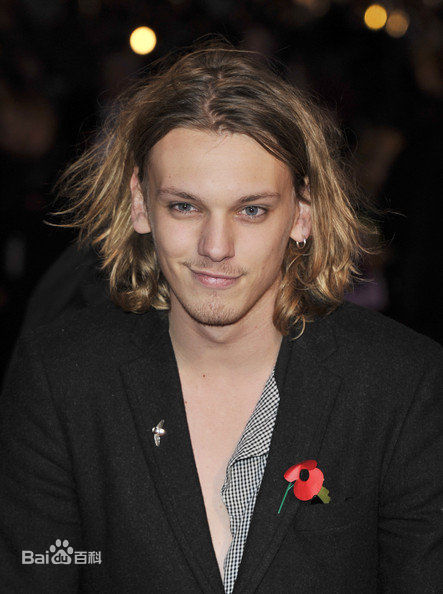 精选杰米·坎贝尔·鲍尔(Jamie Campbell Bower)精彩图册