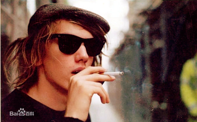 精选杰米·坎贝尔·鲍尔(Jamie Campbell Bower)精彩图册