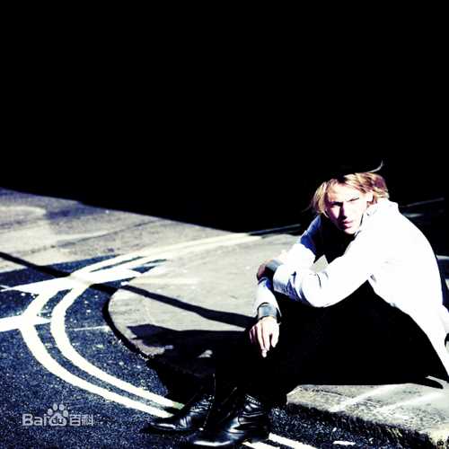 精选杰米·坎贝尔·鲍尔(Jamie Campbell Bower)精彩图册