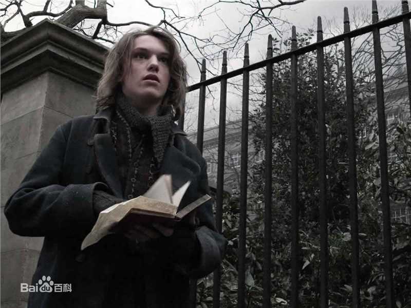 最全杰米·坎贝尔·鲍尔(Jamie Campbell Bower)精彩图册