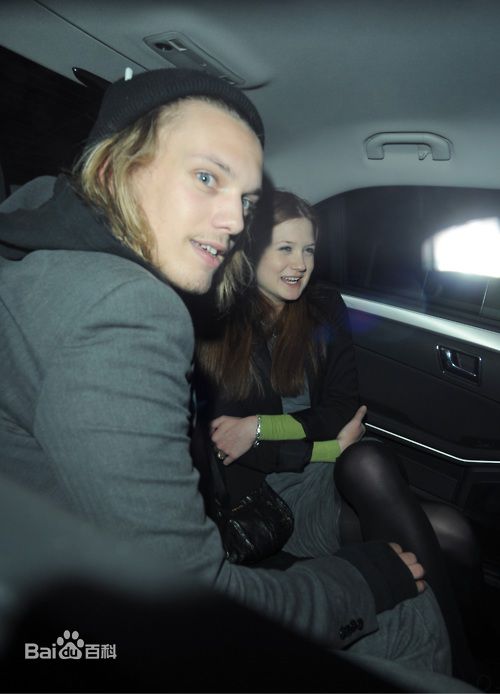 最全杰米·坎贝尔·鲍尔(Jamie Campbell Bower)精彩图册